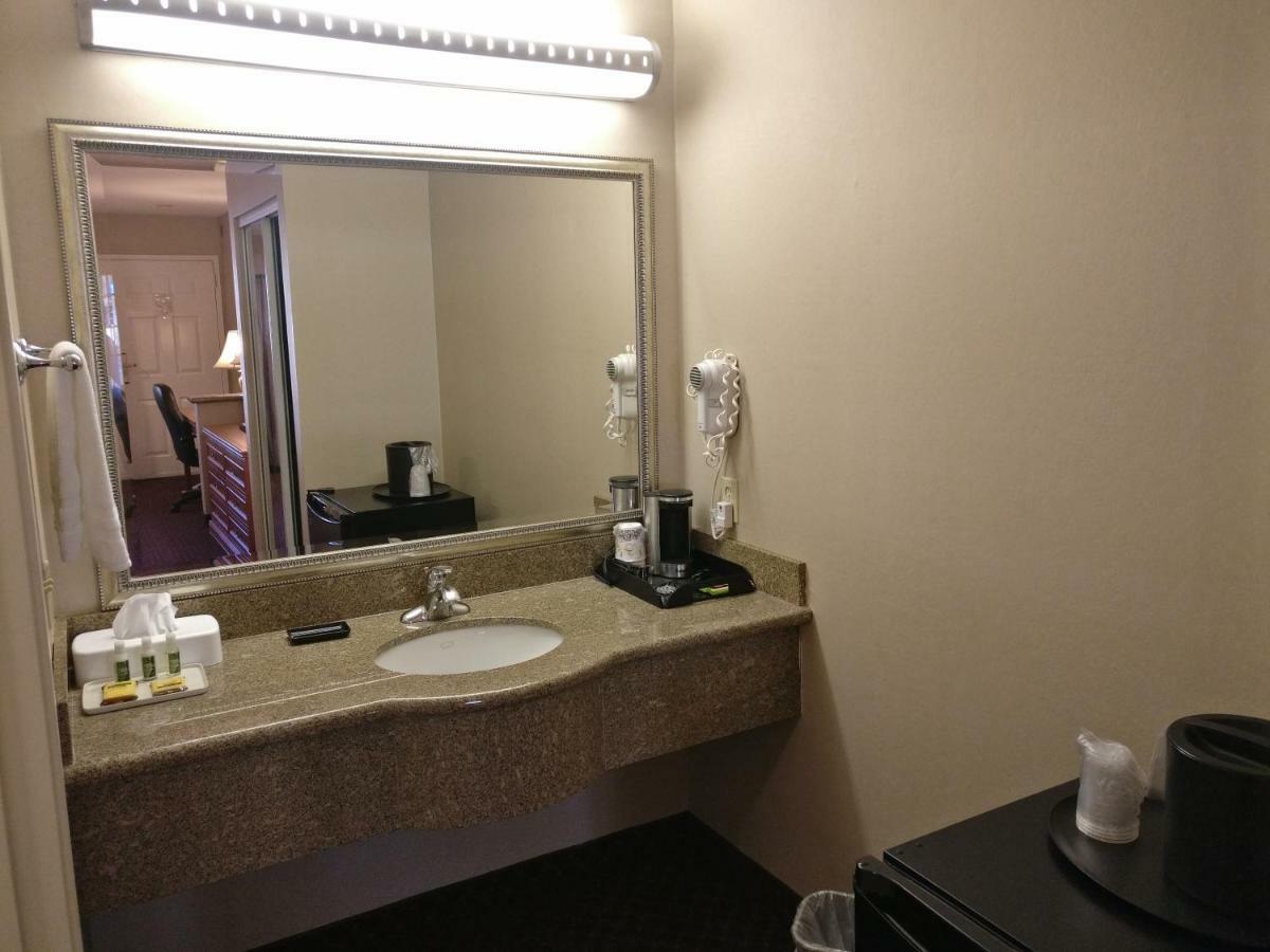 Burbank Inn And Suites Eksteriør bilde